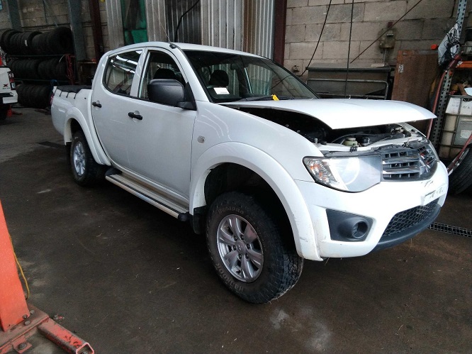 2013 MN Triton GLX 4x4