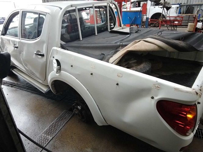 2013 MN Triton GLX 4x4 - Image 3