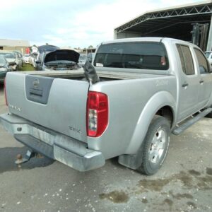Alternative view of 2009 D40 Navara ST-X