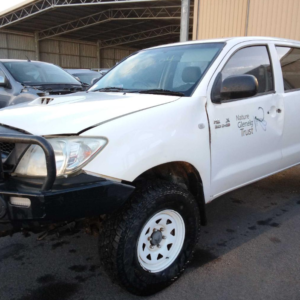 2009 TOYOTA HILUX 4X4 SR